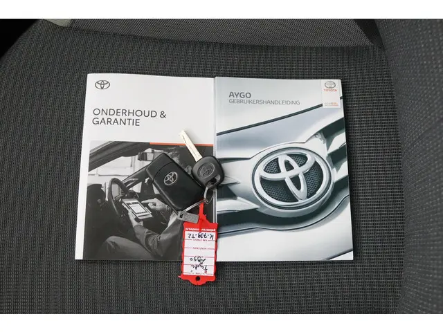 Toyota Aygo 1.0 VVT-i x-play 2020 Benzine 11