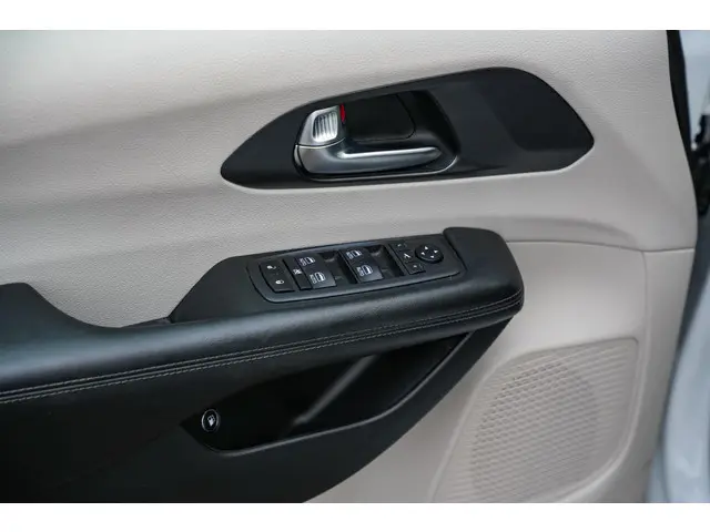 Chrysler Pacifica 3.6 V6 Hybrid 2021 Benzine 16