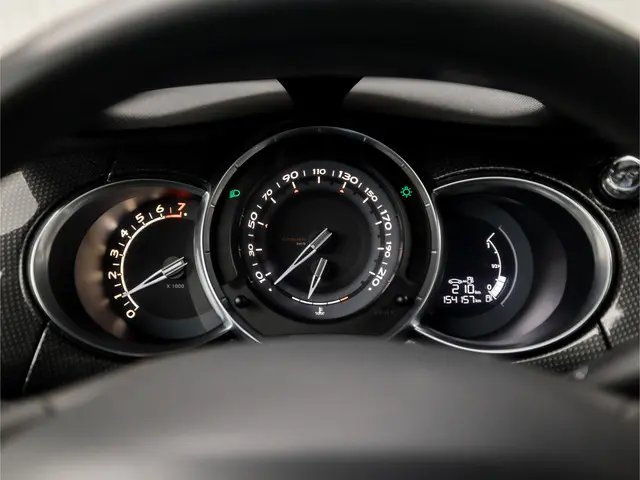 Citroën DS3 1.2 VTi So Chic 2014 Benzine 19