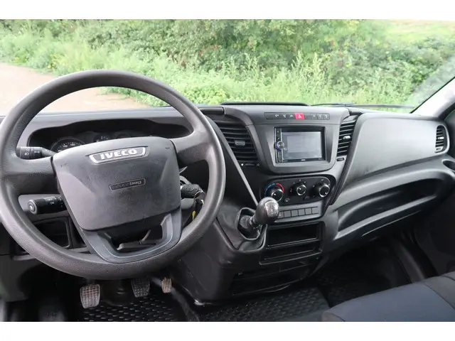 Iveco Daily 35S16V 2.3 352 H3 L 2017 Diesel 4