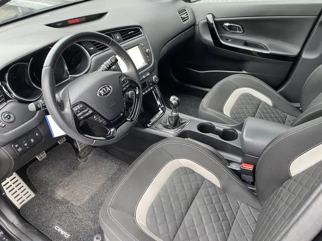 Kia cee'd 1.0 T-GDi GT-Line Summer Edition 2017 Benzine 3