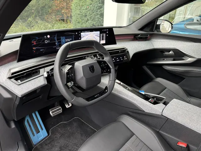 Peugeot 3008 1.2 Hybrid 145 GT 2025 Hybride Benzine 5