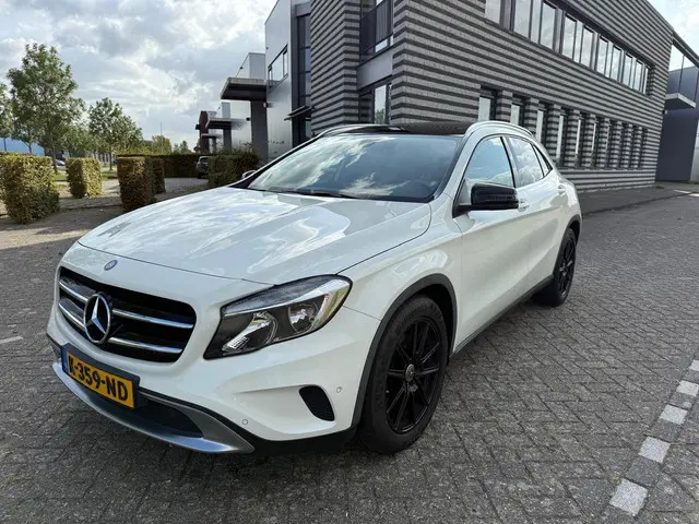 Mercedes-Benz GLA 2