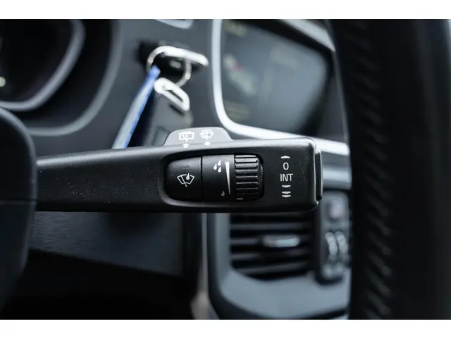 Volvo V40 T3 Momentum Automaat 2015 Benzine 29