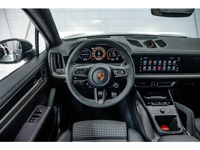 Porsche Cayenne Coupé E-Hybrid 2023 Hybride Benzine 33