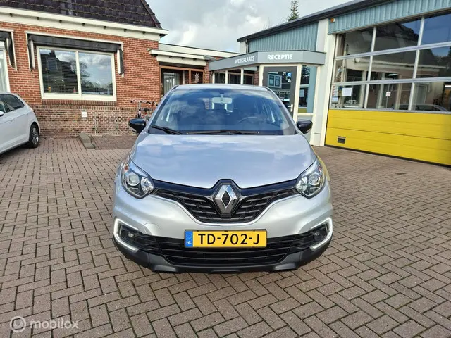 Renault Captur 0.9 TCe Limited 2018 Benzine 8