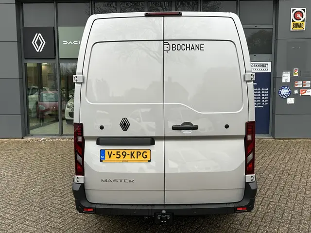 Renault Master T35 2.0 dCi 130 L2H2 Advance 2024 Diesel 8