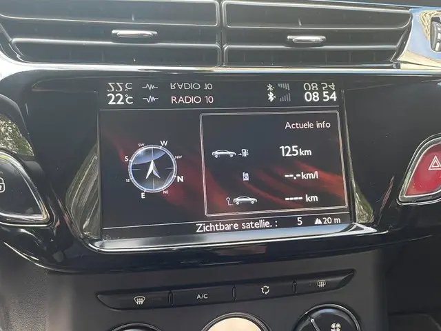 Citroën DS3 Cabrio 1.2 VTi Chic 2013 Benzine 16