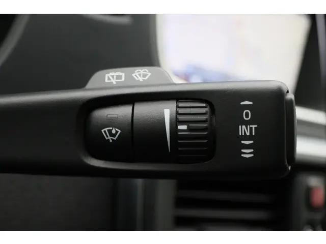 Volvo V40 Cross Country 1.6 T4 Summum 2013 Benzine 31
