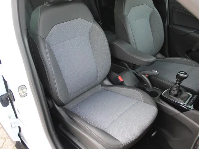 Opel Crossland 1.2 Turbo Elegance 2022 Benzine