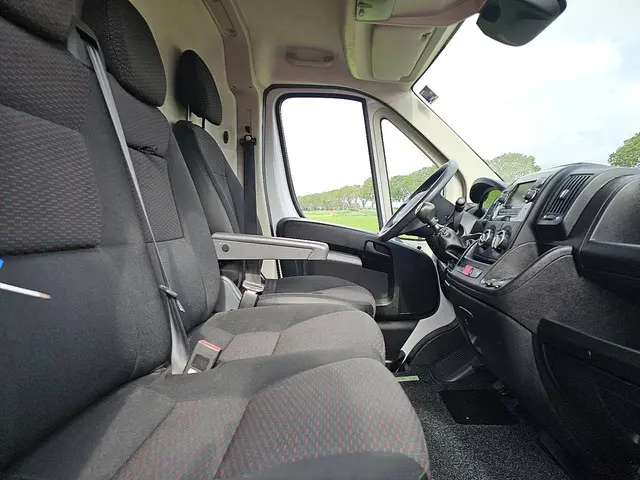 Peugeot Boxer 2.2 2021 Diesel 6