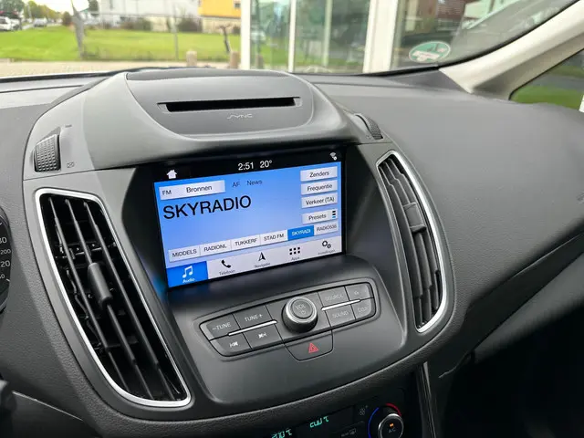 Ford C-MAX 1.5 Titanium 2018 Benzine 30