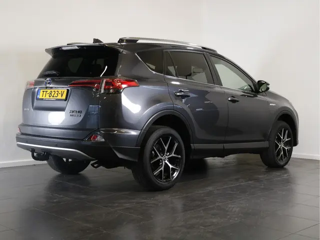 Toyota RAV4 2.5 Hybrid Style 2018 Hybride Benzine 3
