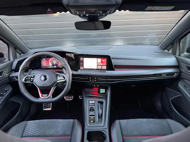 Volkswagen Golf 2.0 TSI GTI Clubsport 2021 Benzine 42