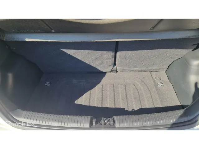 Hyundai i10 1.0i i-Drive 2017 Benzine 10