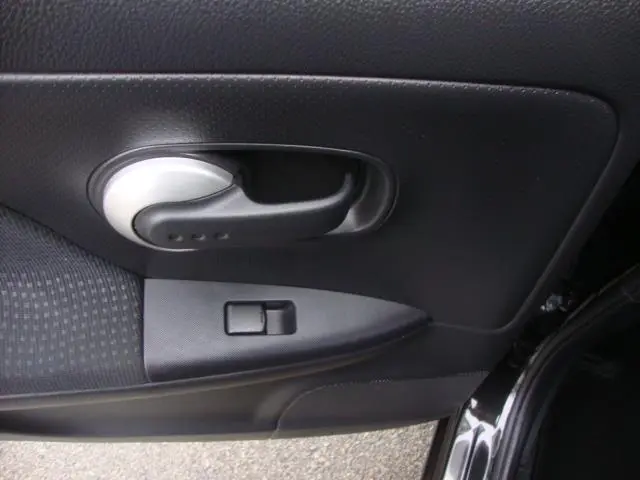 Nissan Note 1.4 Connect Edition ( Airco +Navi ) 2012 Benzine 24