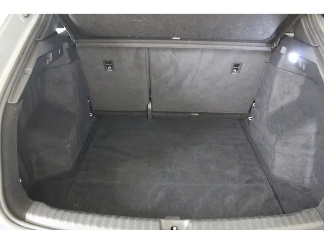 Audi Q4 e-tron 40 S edition 77 kWh 2022 Elektrisch 5