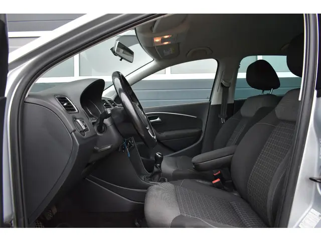 Volkswagen Polo 1.2 TSI R-Line Comfortline 2016 Benzine 10