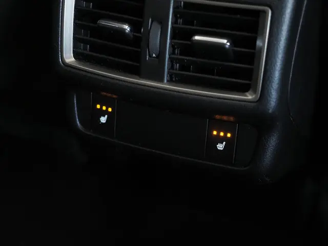 Lexus NX 300h AWD President Line 2018 Hybride Benzine 10