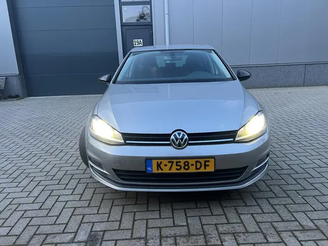 Volkswagen Golf 2