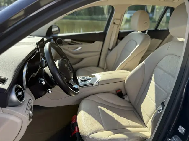 Mercedes-Benz GLC 350e 4MATIC 2018 Hybride Benzine 25