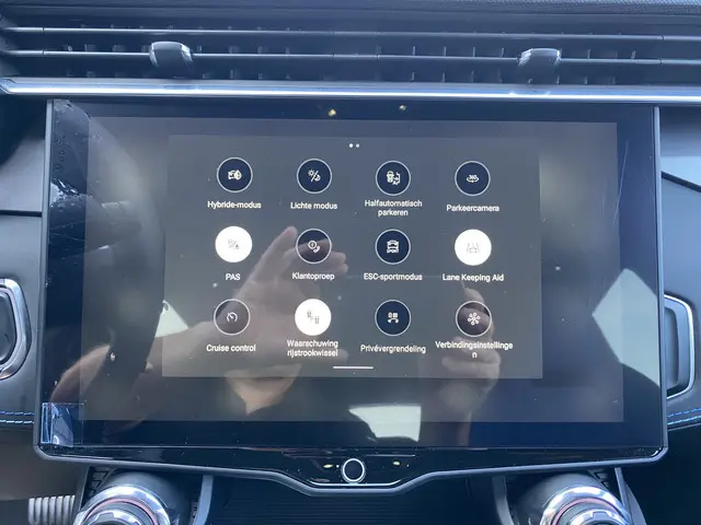 Lynk & Co 01 1.5 2023 Hybride Benzine 16