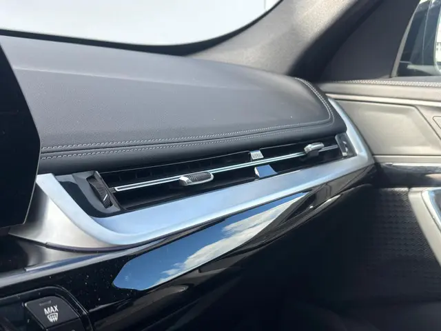 BMW X1 xDrive30e 2024 Hybride Benzine 23