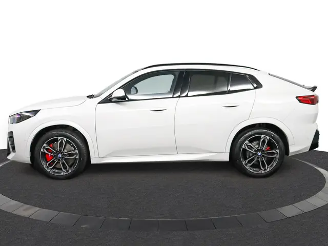 BMW iX2 eDrive20 67 kWh M Sport Edition 2026 Elektrisch 3