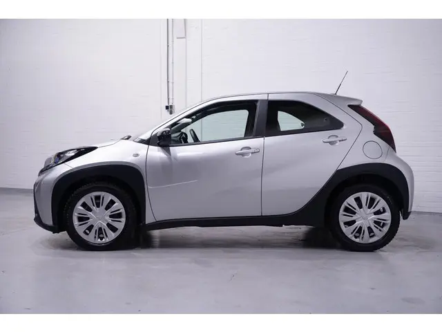 Toyota Aygo X 1.0 VVT-i MT Play 2022 Benzine 5