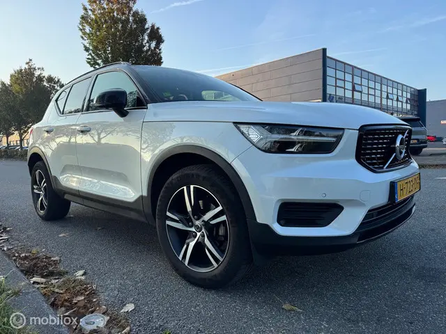 Volvo XC40 1.5 T3 R-Design 2020 Benzine 4