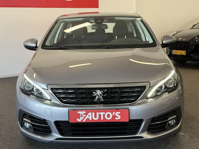Peugeot 308 SW 1.2 PureTech 2021 Benzine 8