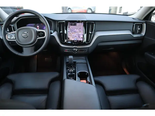 Volvo XC60 2.0 B4 INSCRIPTION 2023 Hybride Diesel 8