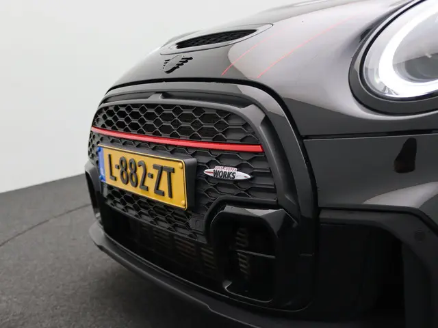 MINI 3-Deurs John Cooper Works 2021 Benzine 8