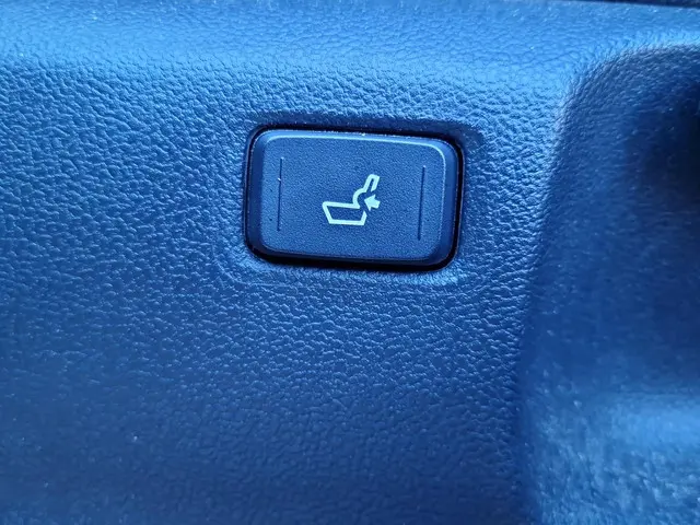 Toyota C-HR 1.8 Hybrid Bi-Tone 2017 Hybride Benzine 20