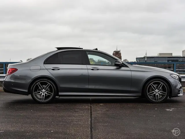 Mercedes-Benz E-Klasse 220 d Prestige 2015 Diesel 6