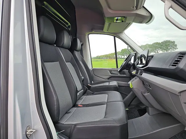 Volkswagen Crafter 35 2.0 2024 Diesel 7