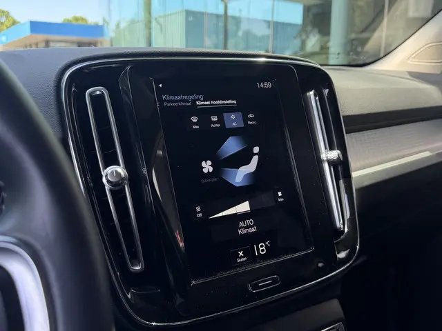 Volvo XC40 2.0 T4 Momentum 2018 Benzine 15
