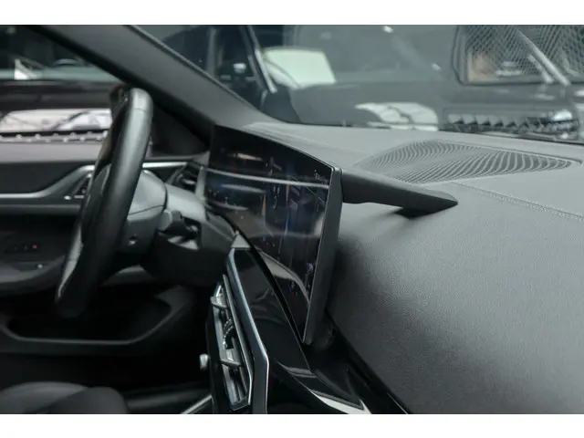 BMW i4 eDrive40 84 kWh M-pakket 2022 Elektrisch 34