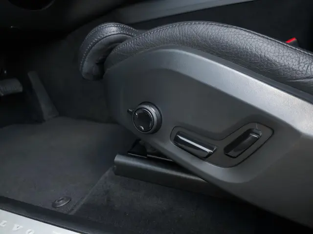 Volvo XC60 2.0 B5 Momentum Business 2022 Benzine 8