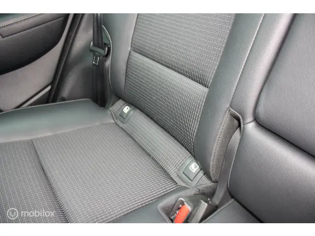 Kia Sportage 1.6 T-GDI Panoramadak, trekhaak 2021 Benzine 23