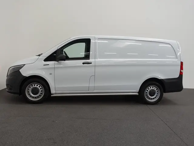 Mercedes-Benz eVito Lang 66 kWh 2022 Elektrisch 32