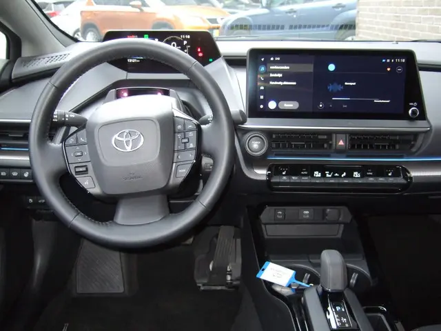 Toyota Prius 2.0 Plug-in Executive 2024 Hybride Benzine 4