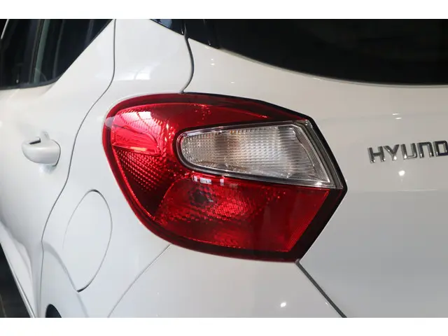 Hyundai i10 1.0 Comfort 5-zits | Carplay | DAB+ 2022 Benzine 22