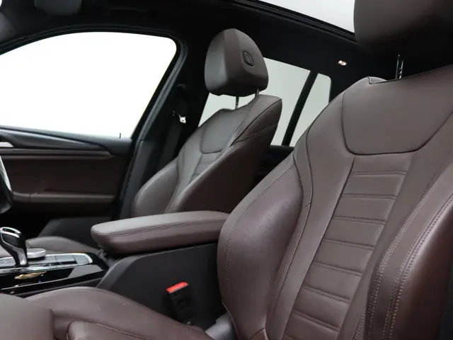 BMW X3 xDrive30e 2023 Hybride Benzine 11