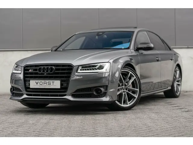 Audi S8