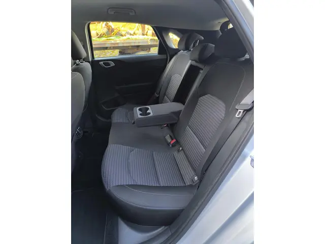 Kia Ceed 1.0 T-GDi DynamicLine 2023 Benzine 12