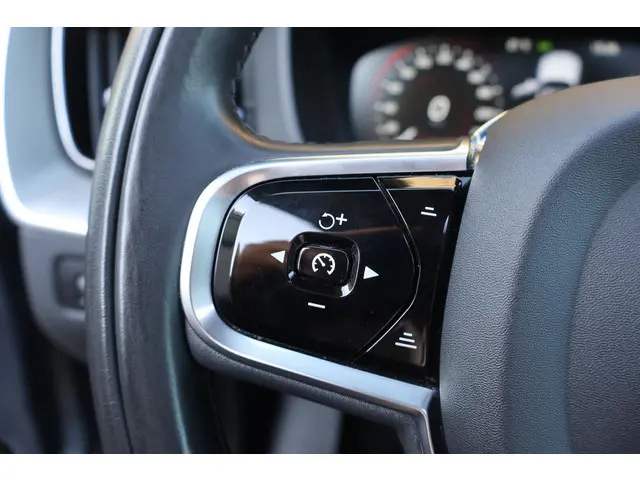 Volvo XC60 T8 AWD Inscription 2021 Hybride Benzine 24