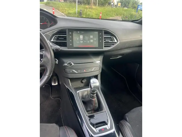 Peugeot 308 1.2 PureTech GT-line 2015 Benzine 11