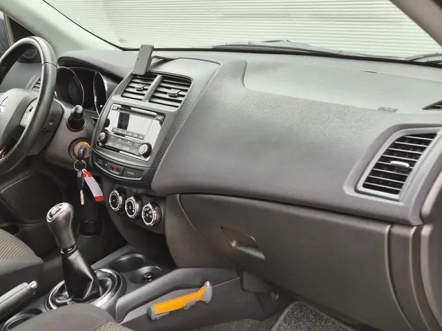 Mitsubishi ASX 1.6 Cleartec Bright+/Trekhaak 2017 Benzine 25