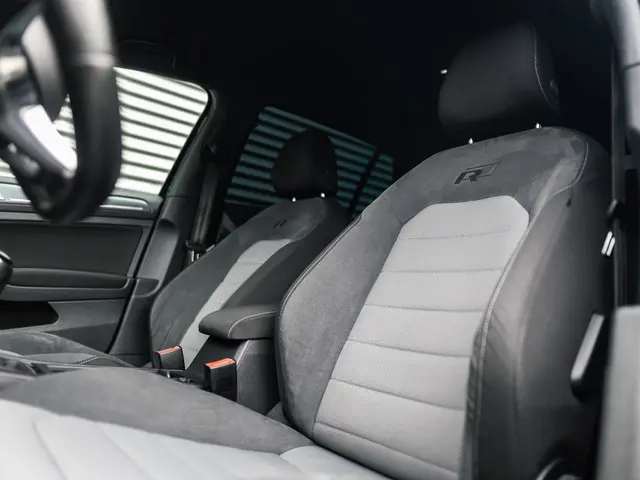 Volkswagen Golf 1.4 TSI Highline 2xR-line 2014 Benzine 18